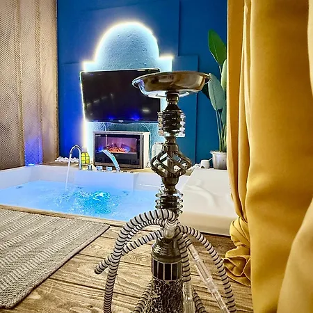 Ama Esclusive Galliera Apartman *